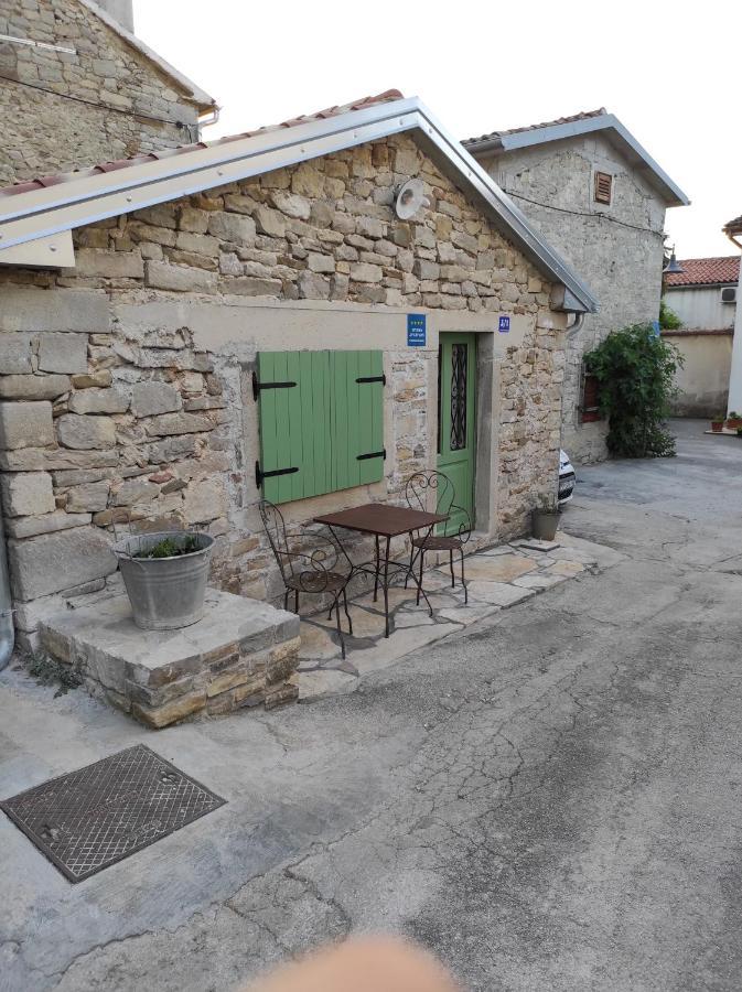 Ema Apartment Buzet Exterior photo